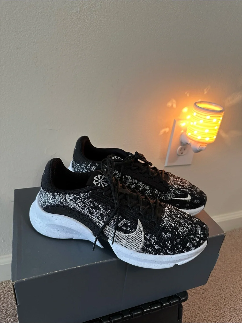 Nike SuperRep Go 3 Flyknit Next Nature, Women’s Black and White Sneakers